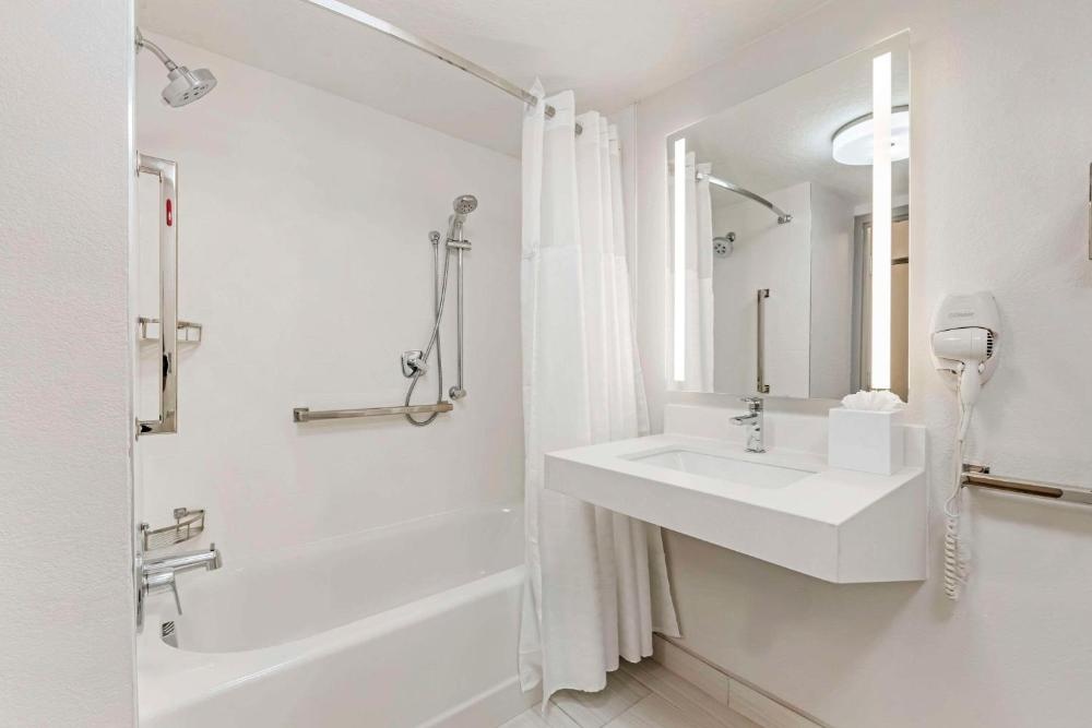 Comfort Inn & Suites Near Universal Orlando Resort-Convention Ctr